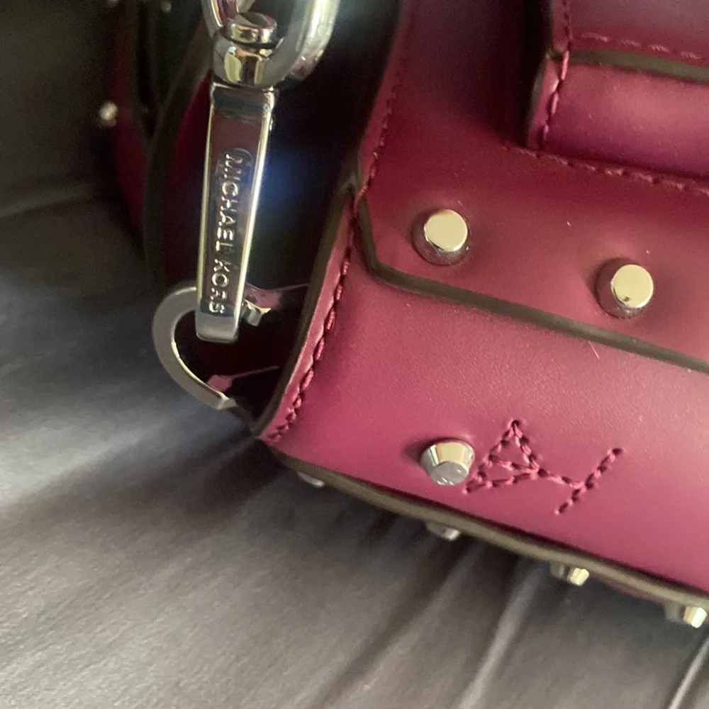 Michael Kors Manhattan Leather Satchel - Picture 8 of 10